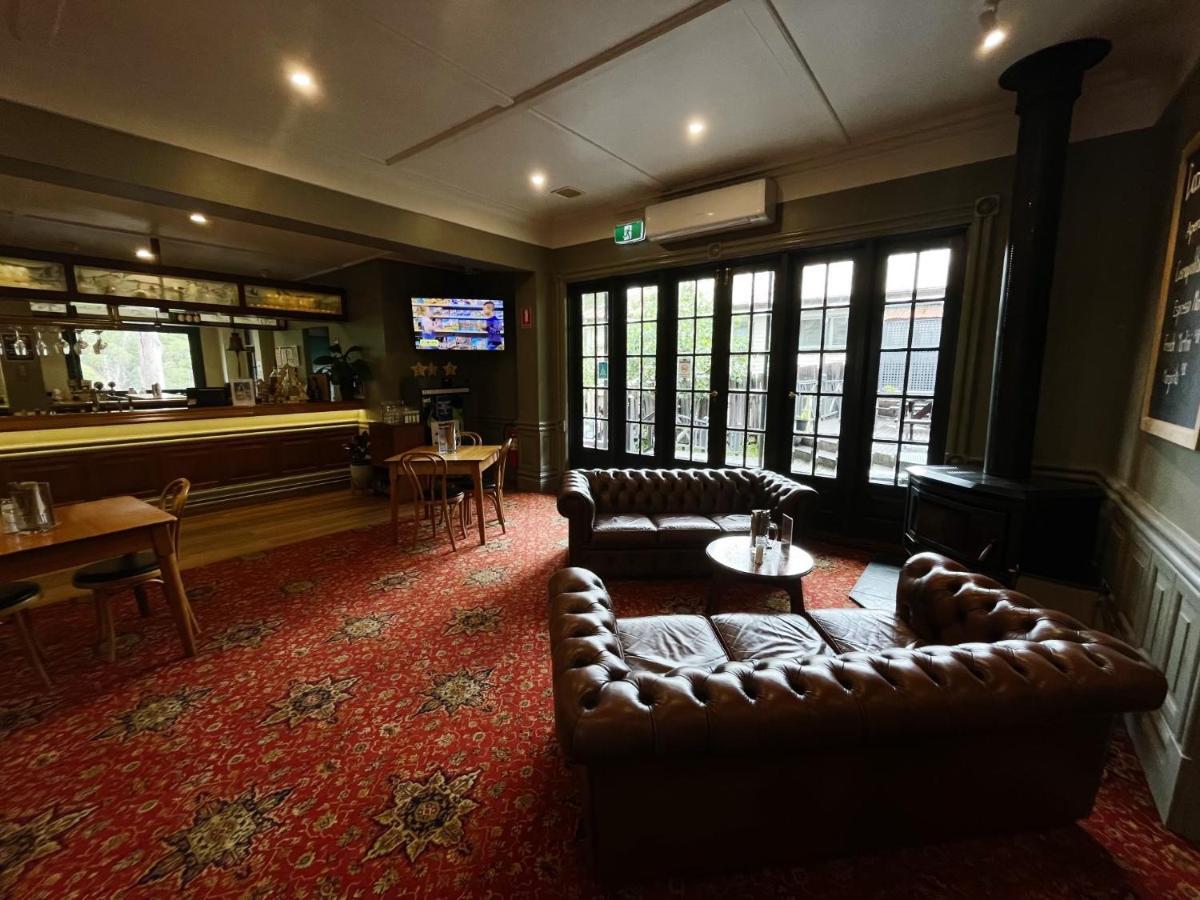 Alpine Hotel, Eat Drink Sleep ウォーバートン エクステリア 写真