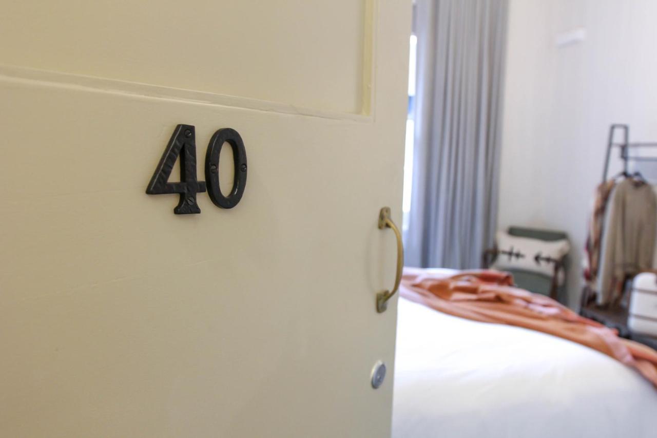 Alpine Hotel, Eat Drink Sleep ウォーバートン エクステリア 写真