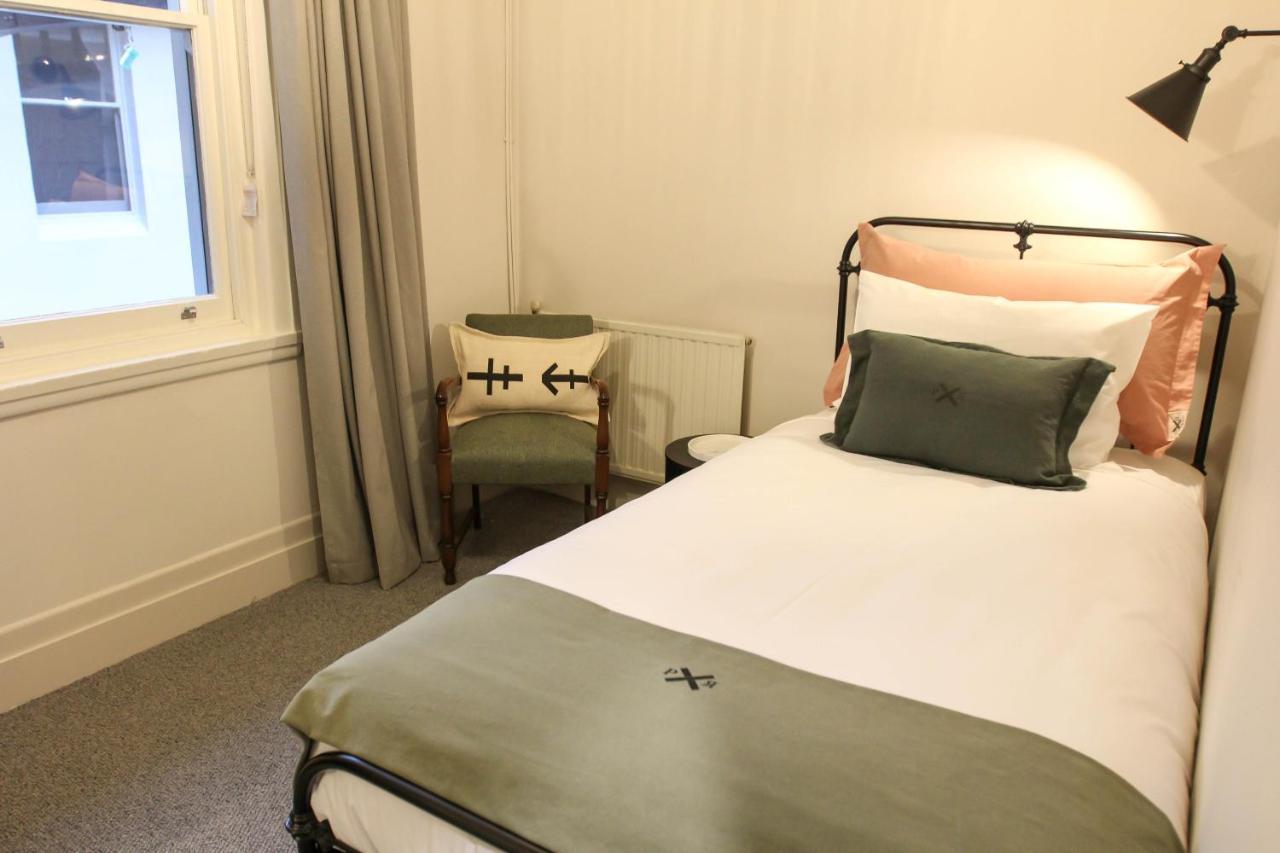 Alpine Hotel, Eat Drink Sleep ウォーバートン エクステリア 写真