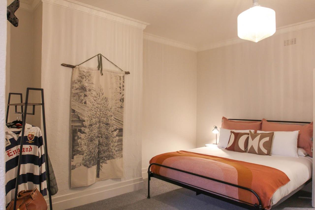 Alpine Hotel, Eat Drink Sleep ウォーバートン エクステリア 写真